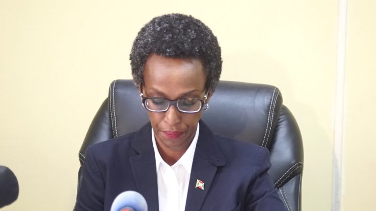 Les Institutions R&eacute;publicaines et les Droits Humains : Un Lien Essentiel